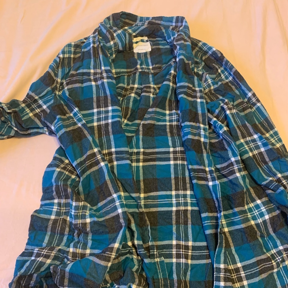 AMERICAN EAGLE FLANNEL SIZE XL GENTLY USED